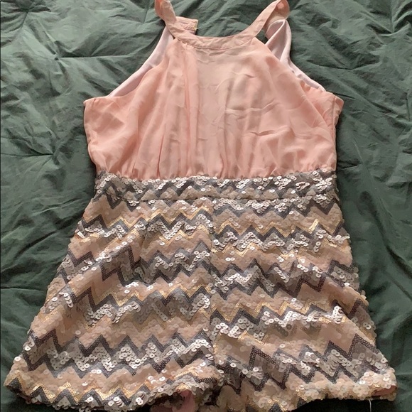 Peach Sequined Shorts  Romper NWT L - Picture 1 of 4